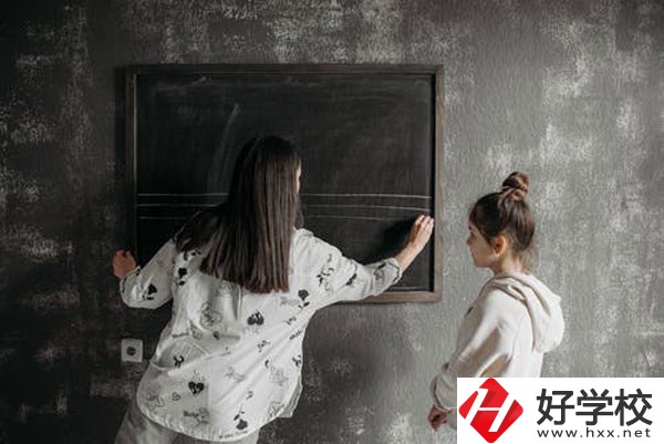 湖南省商業(yè)職業(yè)中等專業(yè)學(xué)校怎么樣？宿舍怎么樣？