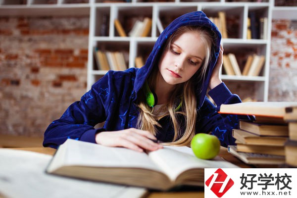 南岳區(qū)職業(yè)中等專業(yè)學校有哪些專業(yè)？