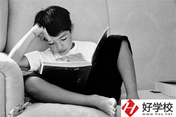 湖南初三男孩不想上學(xué)怎么辦？不參加中考還有書(shū)讀嗎？