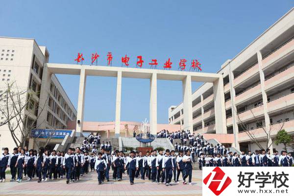 長沙市有哪些中專學(xué)校？它們學(xué)費(fèi)貴不貴？