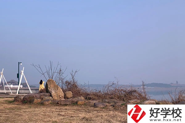 張家界僑輝職業(yè)技術學校好不好？辦學條件有什么特色？